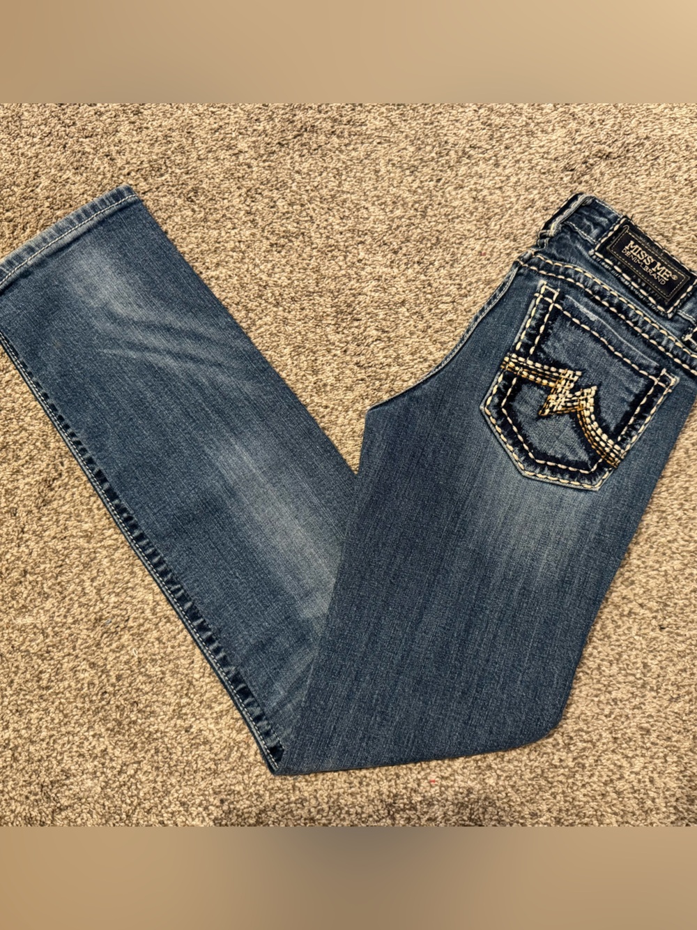 Miss Me Straight Leg Jeans with Embroidered Back Pocket - Picture 2 of 4